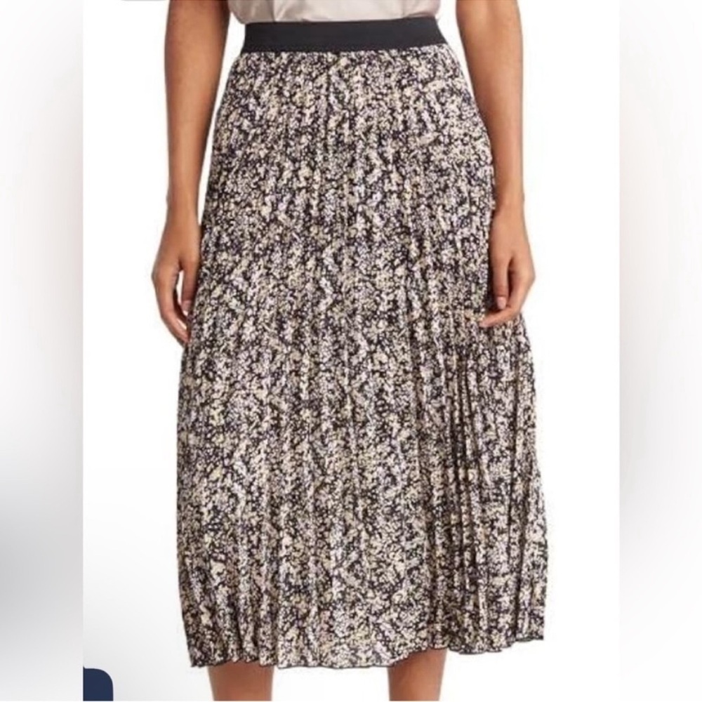 MEDIUM VINCE Vince Camuto Ladies Pleated
Midi Skirt - Picture 2 of 9